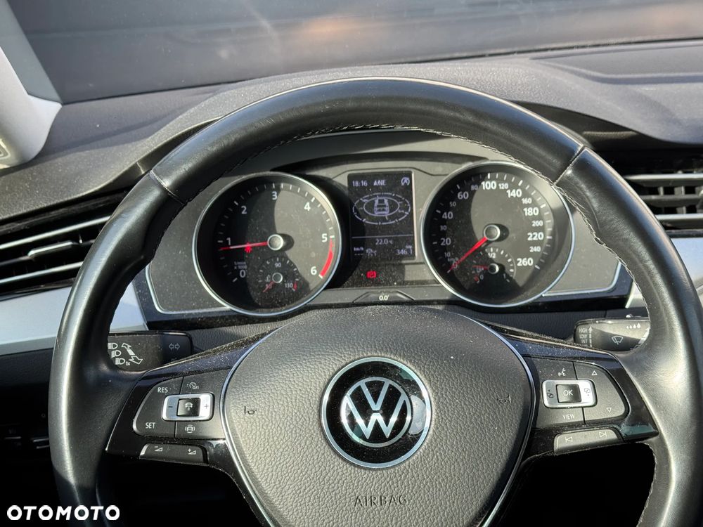Volkswagen Passat 2.0 TDI (BlueMotion Technology) Comfortline - 9