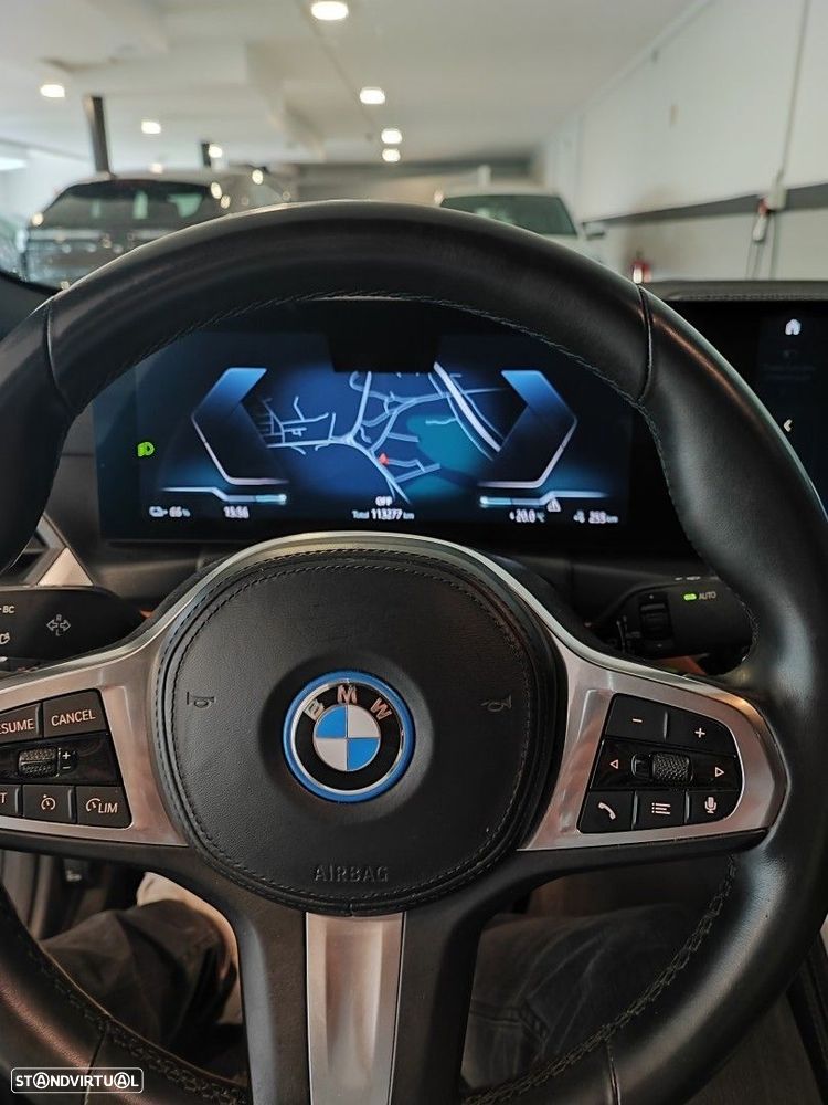 BMW i4 eDrive40 Pack Desportivo M - 8