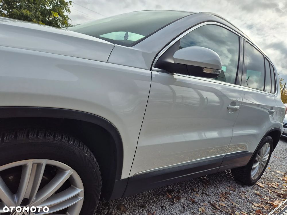 Volkswagen Tiguan 2.0 TDI DPF 4Motion BlueMotion Technology Exclusive - 19
