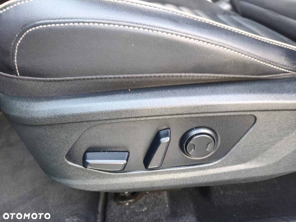 Kia Sportage 1.6 T-GDI MHEV Business Line 2WD DCT - 32