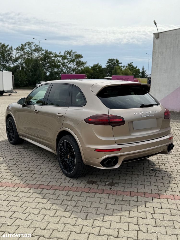 Porsche Cayenne - 8
