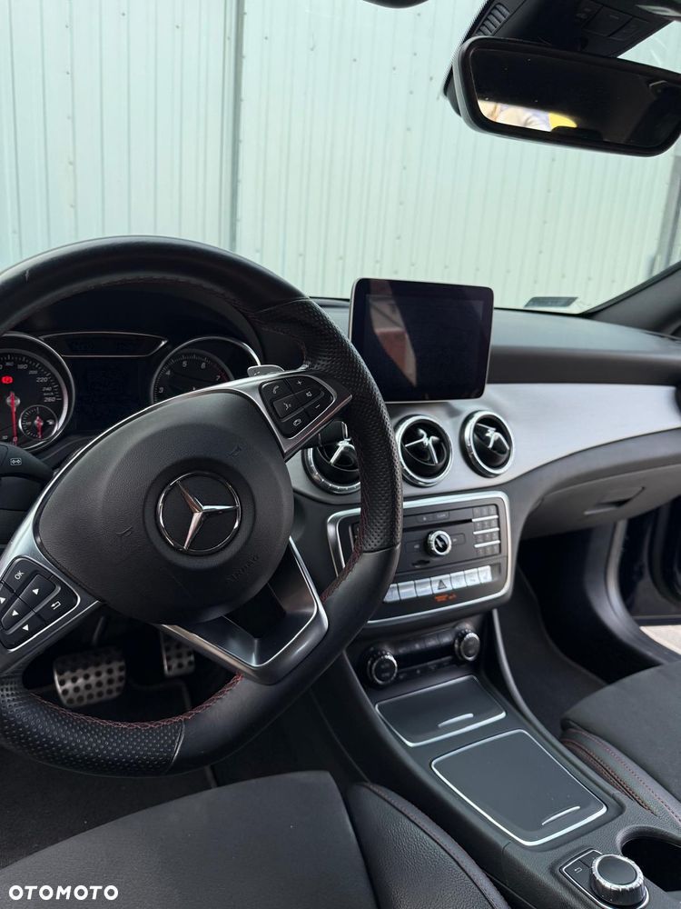 Mercedes-Benz CLA 220 4-Matic - 15