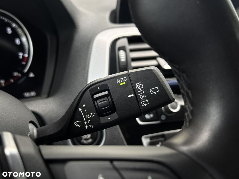 BMW Seria 1 118i - 11