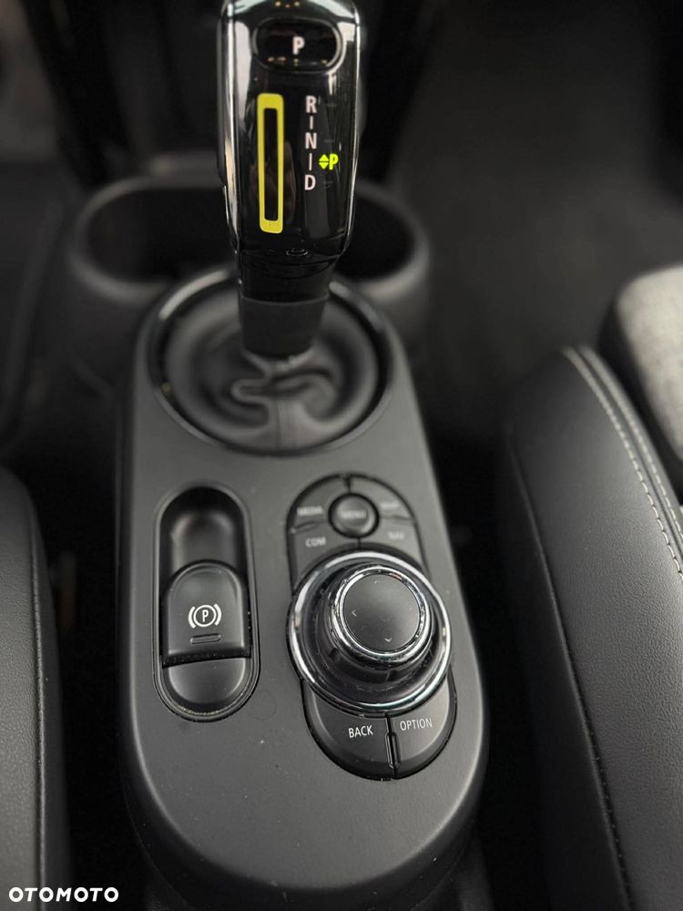 MINI Cooper S Sidewalk Trim - 13