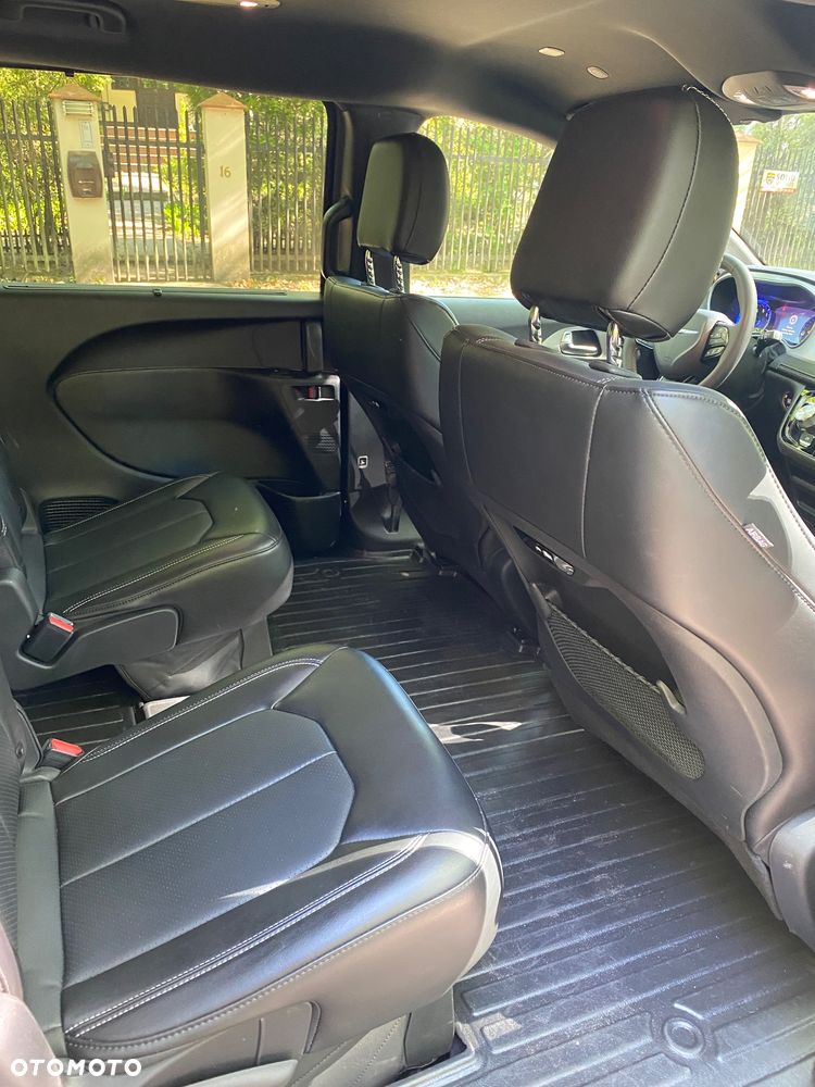 Chrysler Pacifica - 9