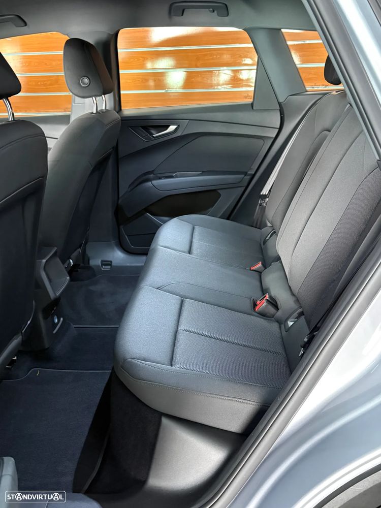 Audi Q4 e-tron 35 - 12