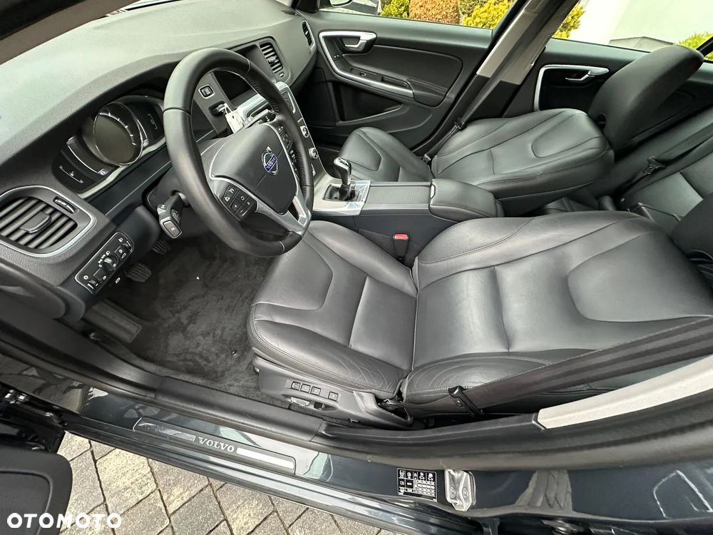 Volvo V60 D3 Drive-E Summum - 5