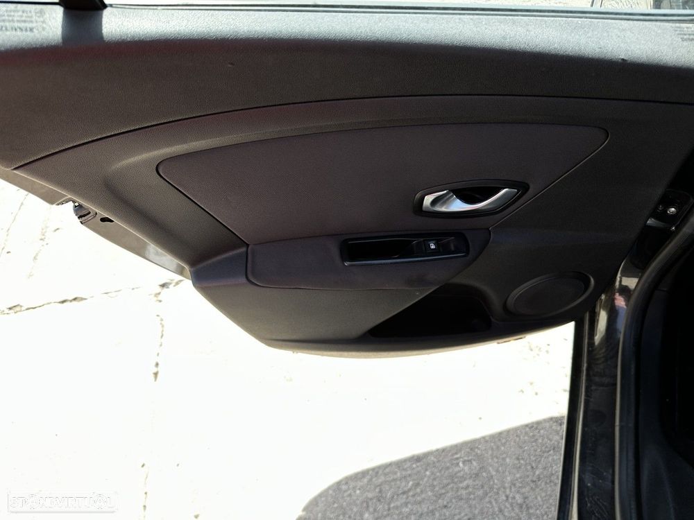 Renault Mégane Break 1.5 dCi Dynamique - 21