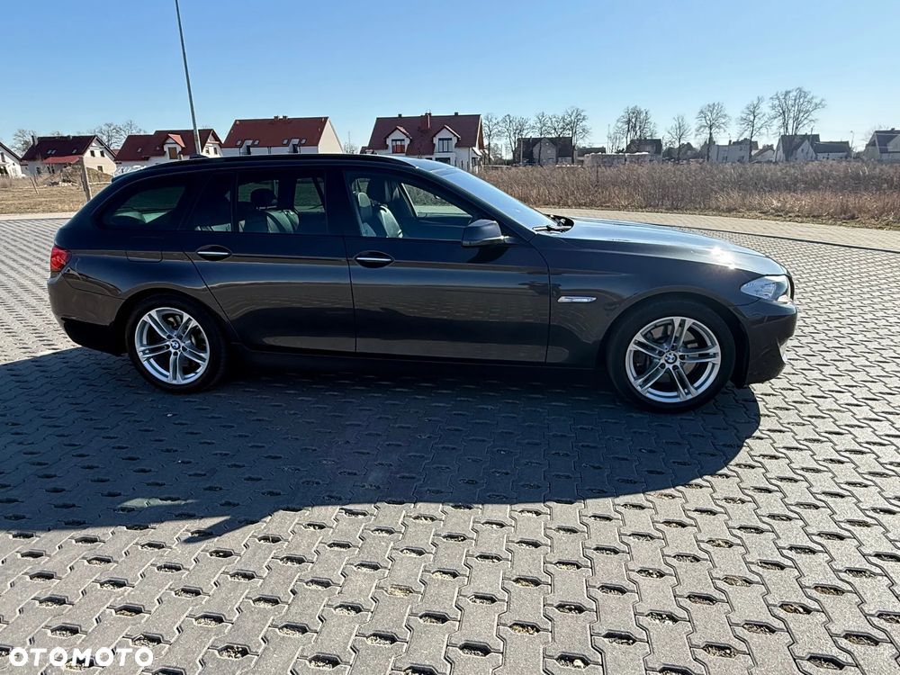 BMW Seria 5 530d Touring Luxury Line - 4