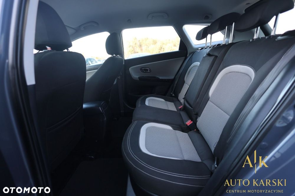 Kia Ceed - 33