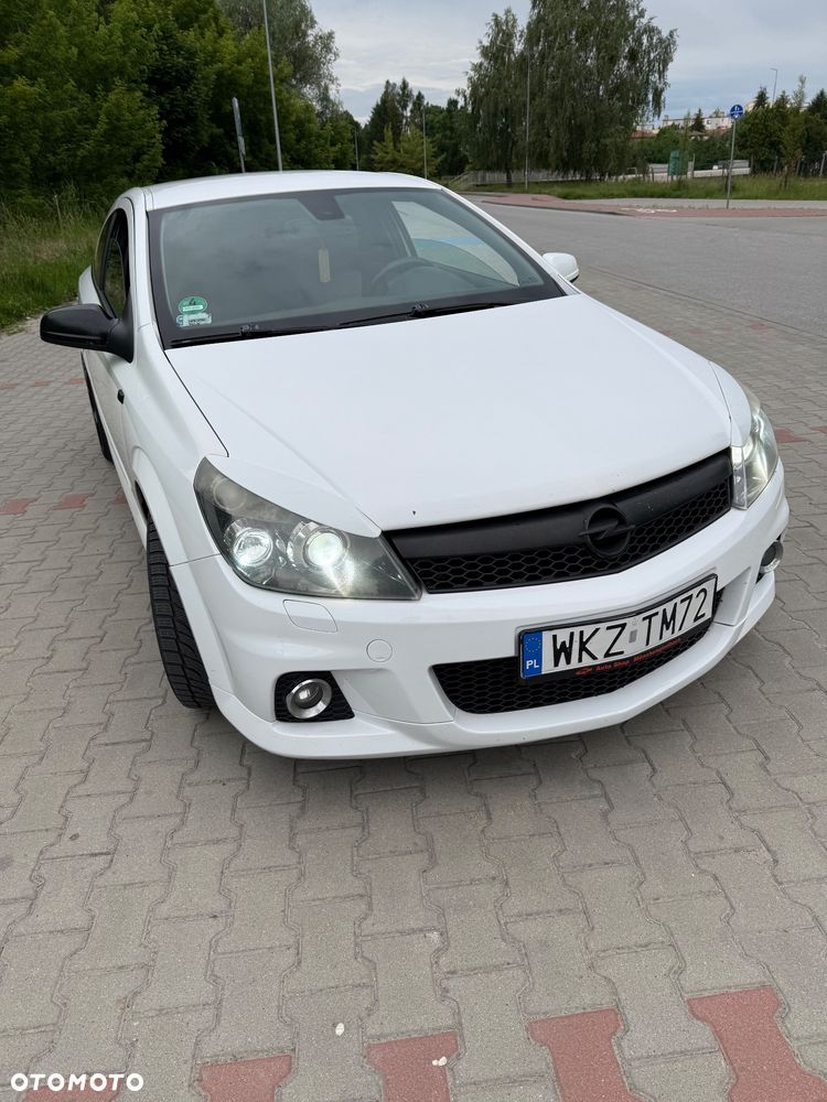 Opel Astra 2.0 Turbo Cosmo - 2