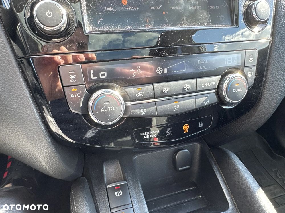 Nissan Qashqai 1.3 DIG-T N-Connecta - 20