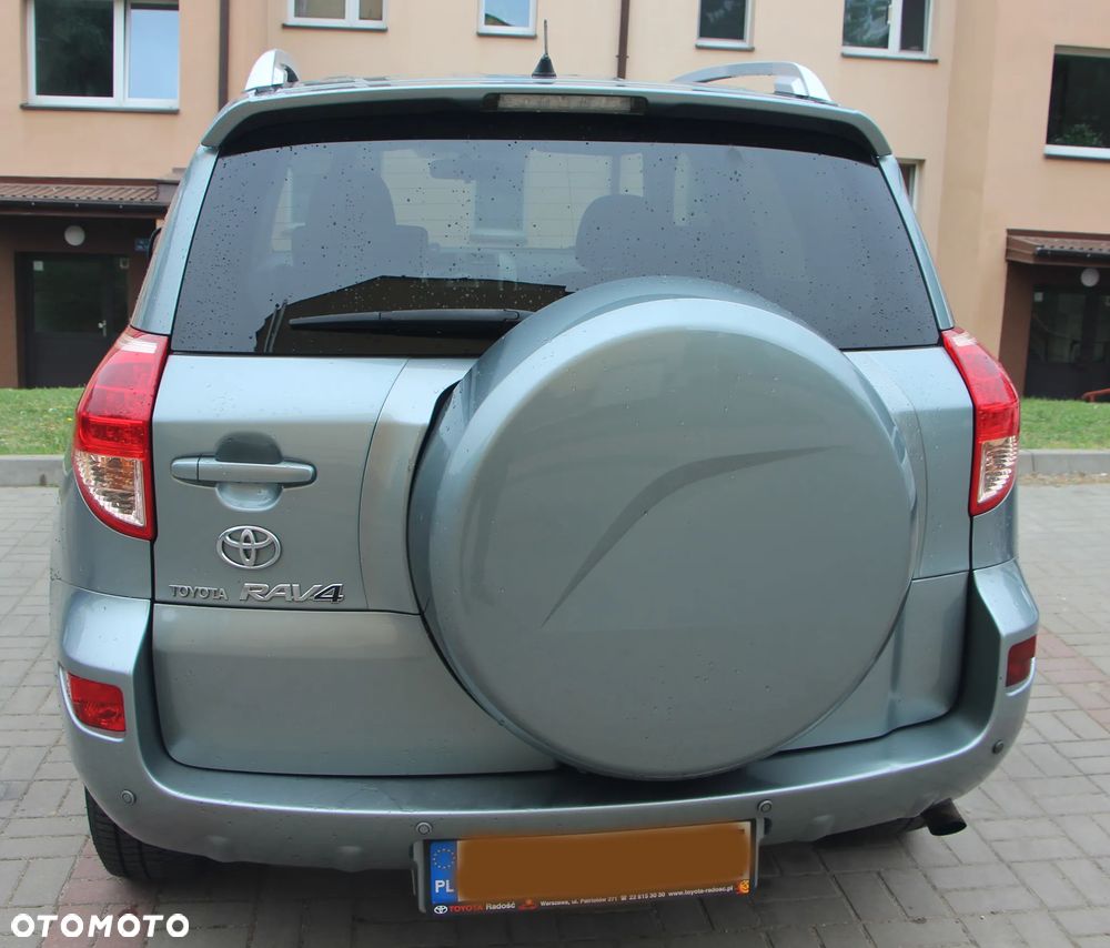 Toyota RAV4 2.2 D-4D Luna - 2