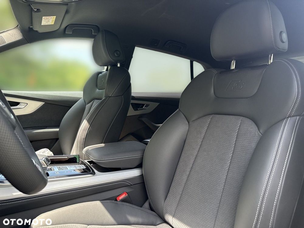 Audi Q8 - 9