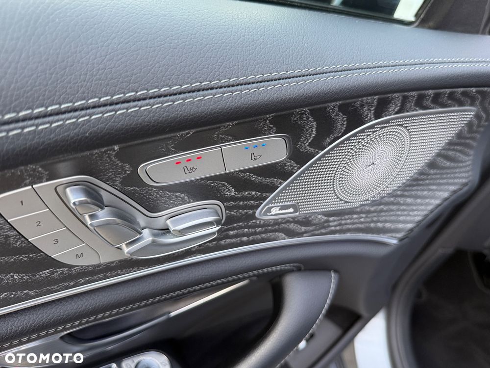 Mercedes-Benz CLS 300 d 4-Matic AMG - 17