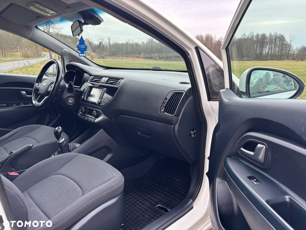 Kia Rio 1.4 Business Line Plus - 12