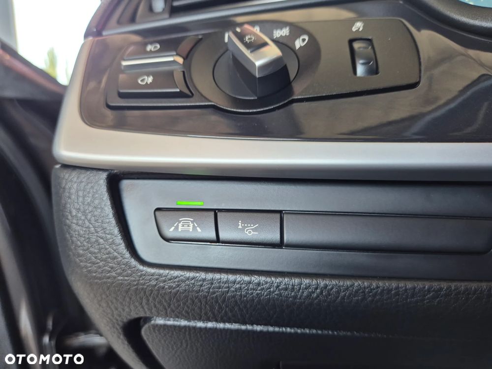 BMW Seria 5 535d - 33