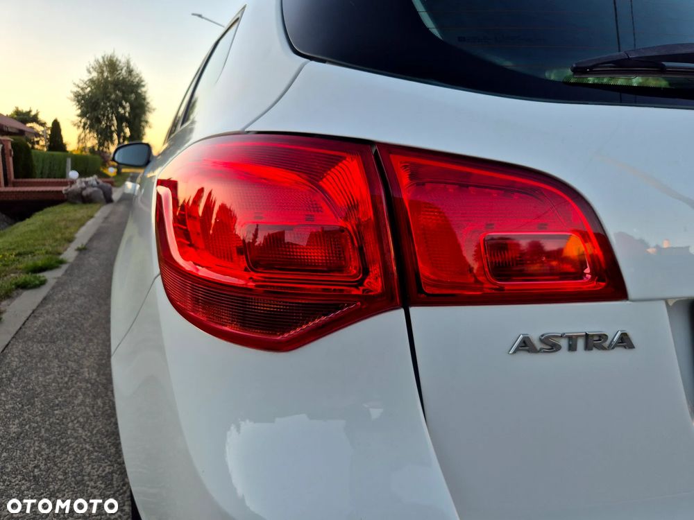 Opel Astra 1.6 Style - 13