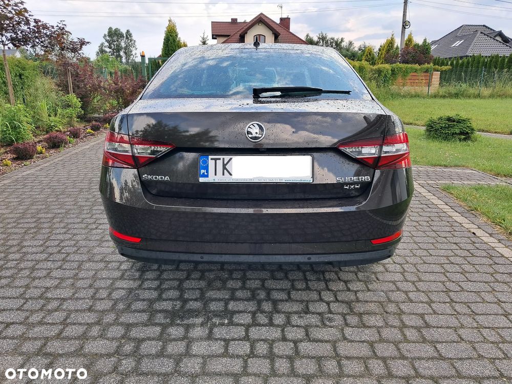Skoda Superb 2.0 TDI 4x4 L&K DSG - 5