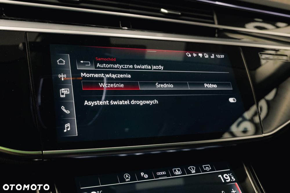 Audi S8 - 25