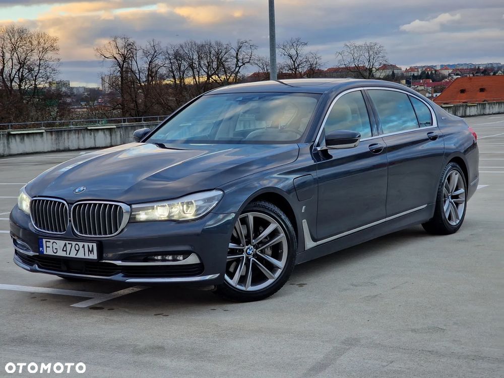 BMW Seria 7 740Le iPerformance - 1