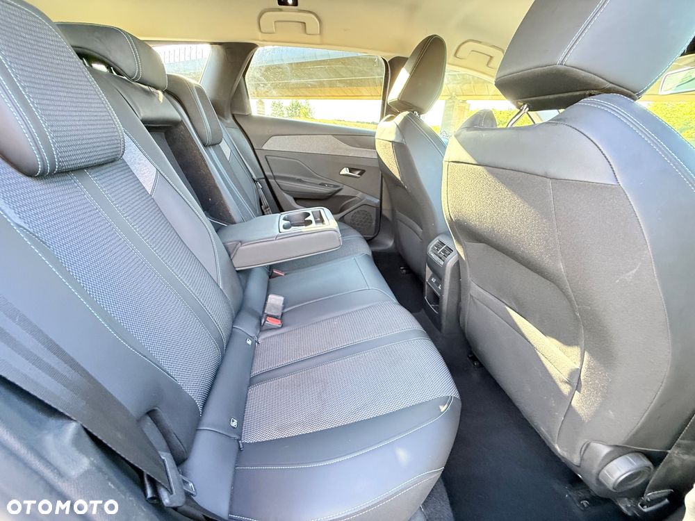 Peugeot 308 PureTech 130 EAT8 Allure - 16