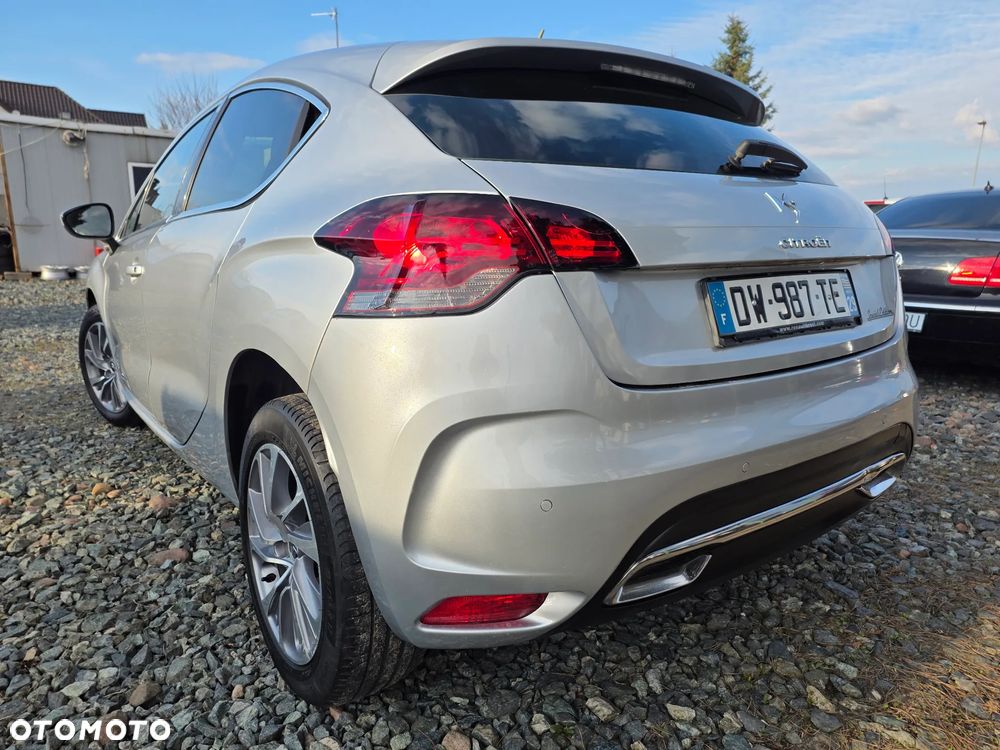 Citroën DS4 e-HDi 115 ETG6 SoChic - 15