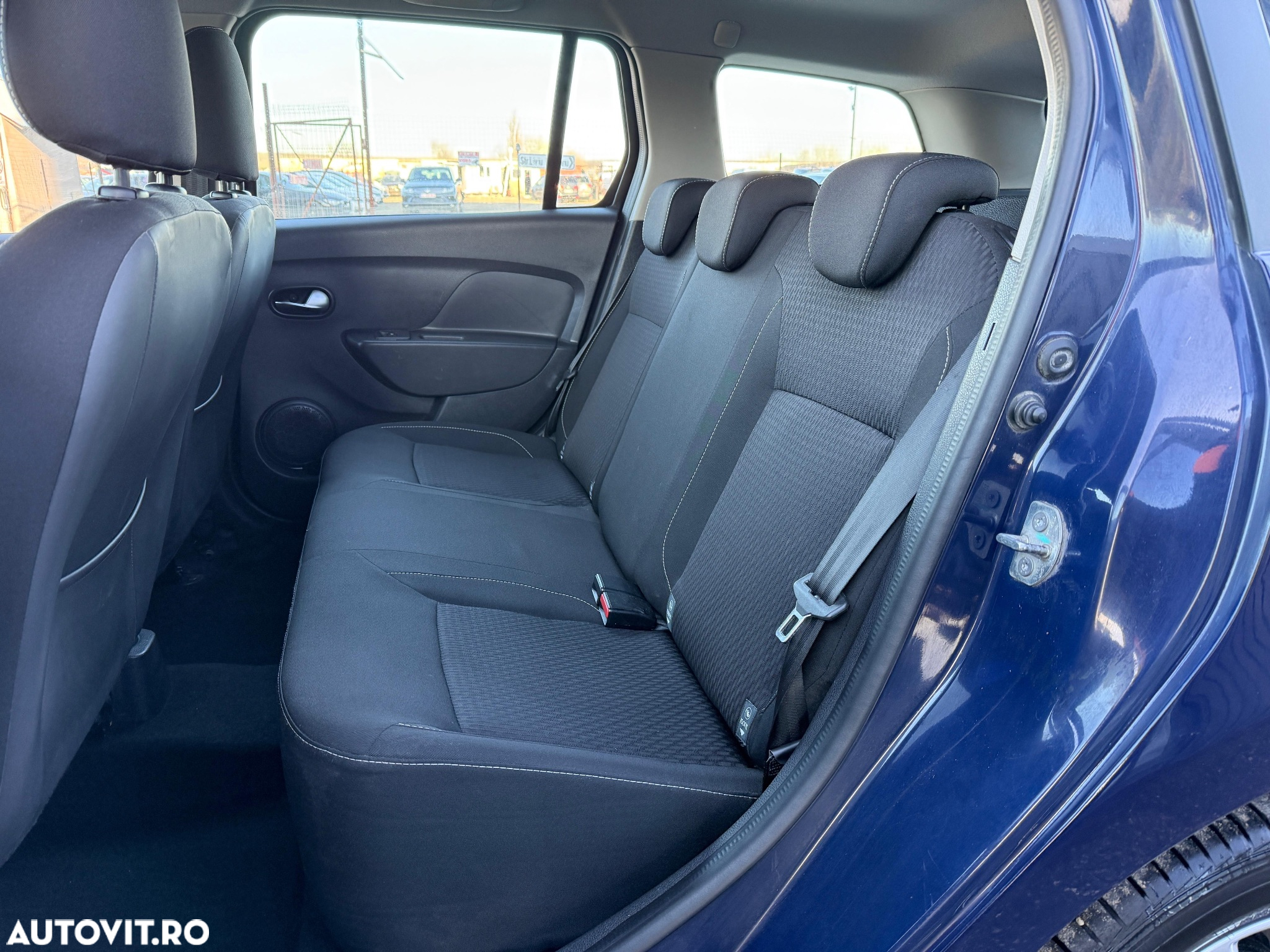 Dacia Logan 0.9 90CP Laureate - 8