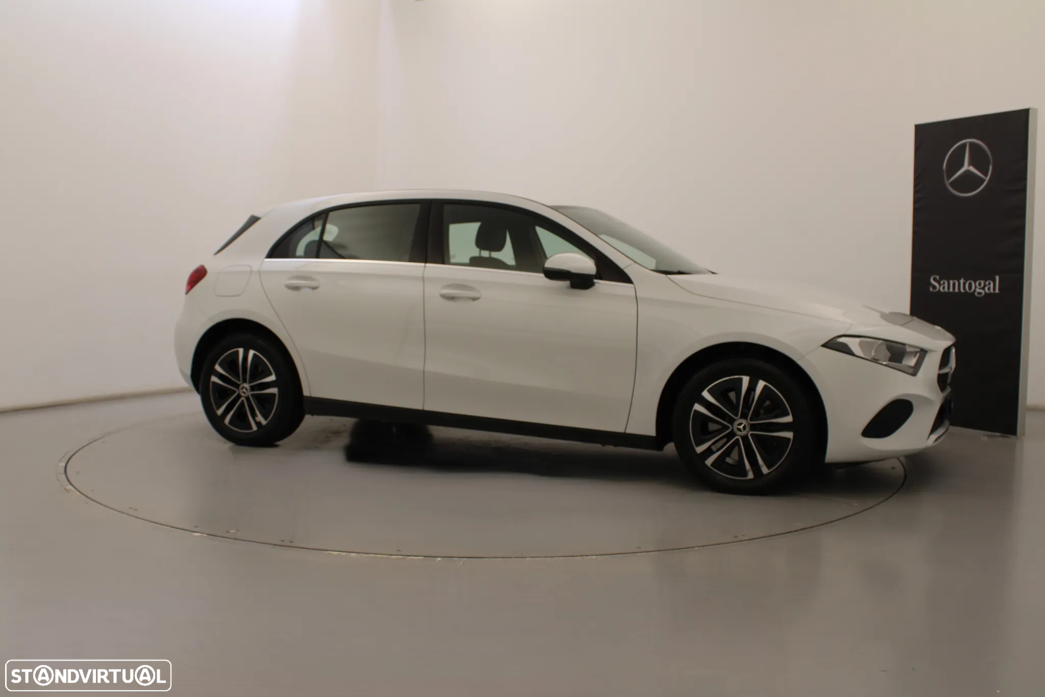 Mercedes-Benz A 250 e - 3