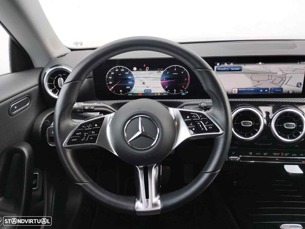 Mercedes-Benz CLA 180 d - 2