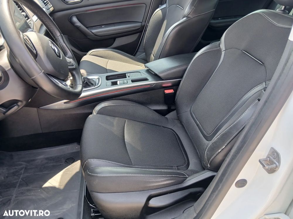 RENAULT Megane 2023 — imagine 12