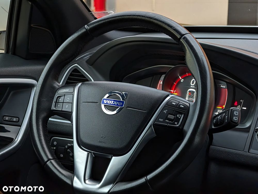 Volvo XC 60 D3 Momentum - 27