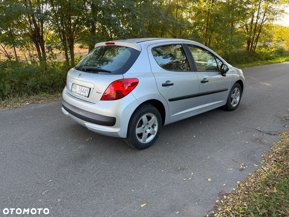 Peugeot 207 - 2