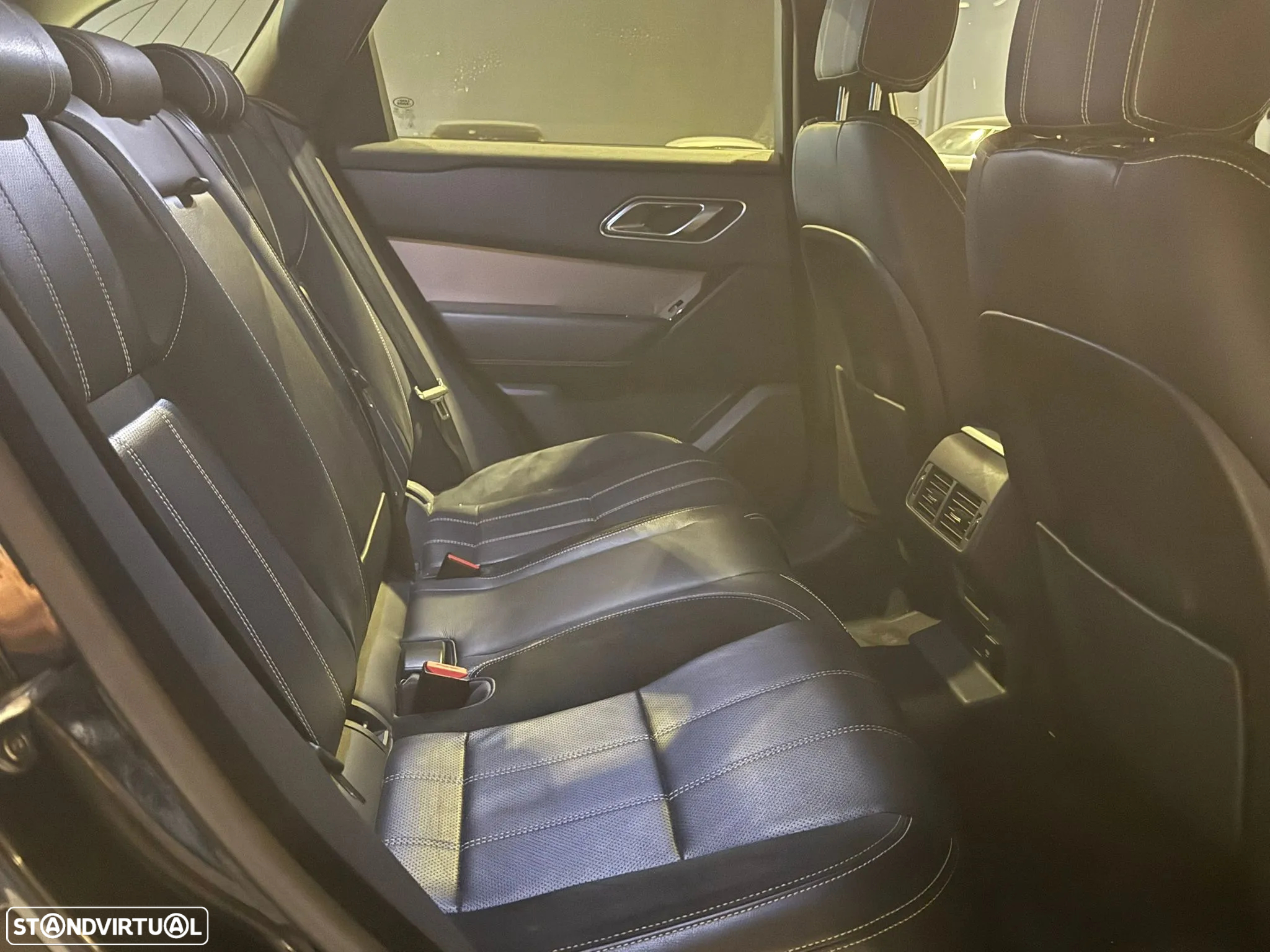 Land Rover Range Rover Velar 2.0 D R-Dynamic - 18