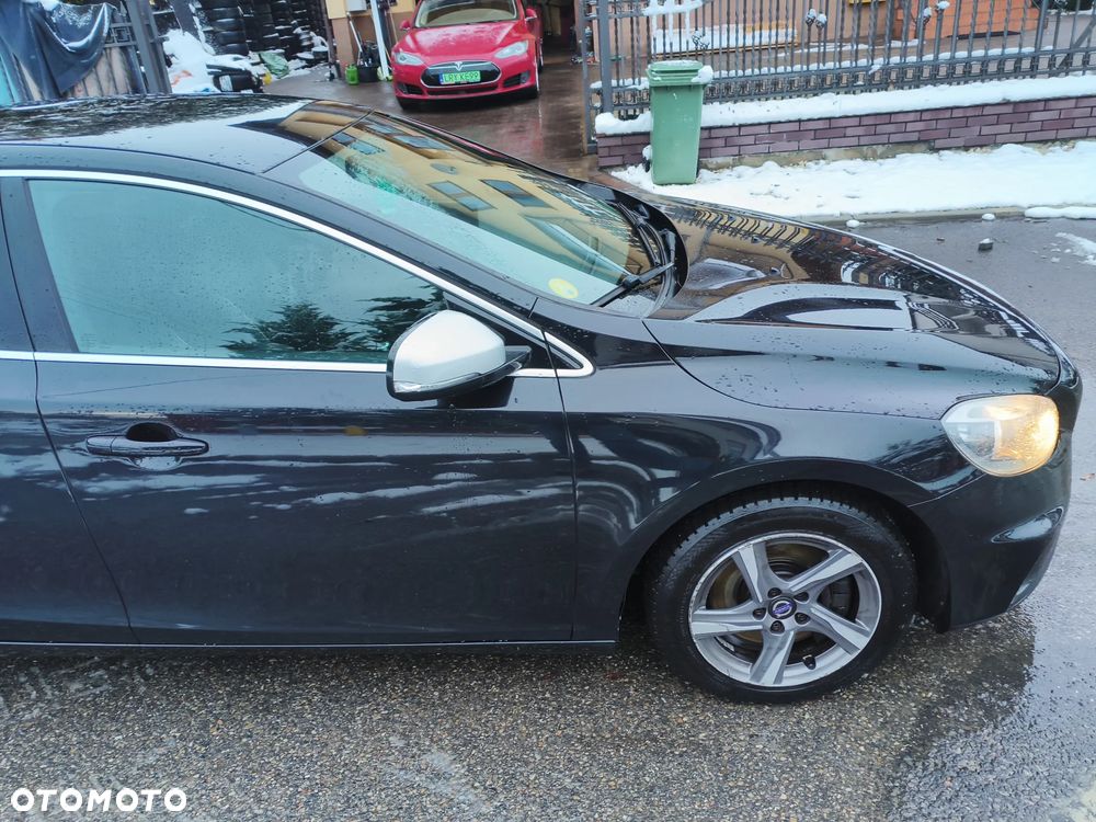 Volvo V40 D4 Drive-E R-Design Summum - 25