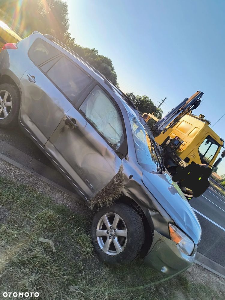 Toyota RAV4 - 2
