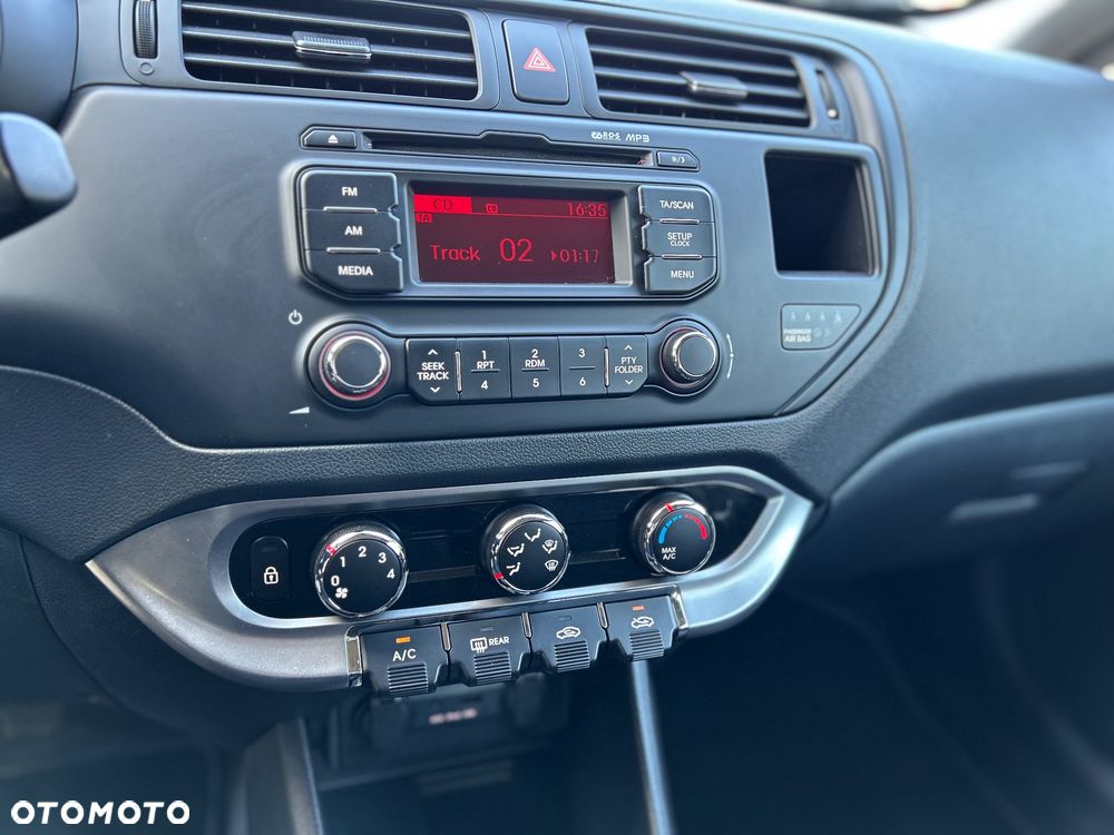 Kia Rio 1.4 Edition 7 - 22
