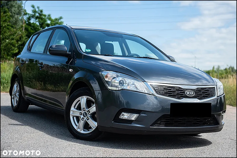 Kia Ceed - 9