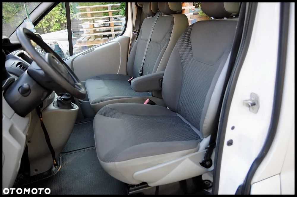 Opel Vivaro - 18