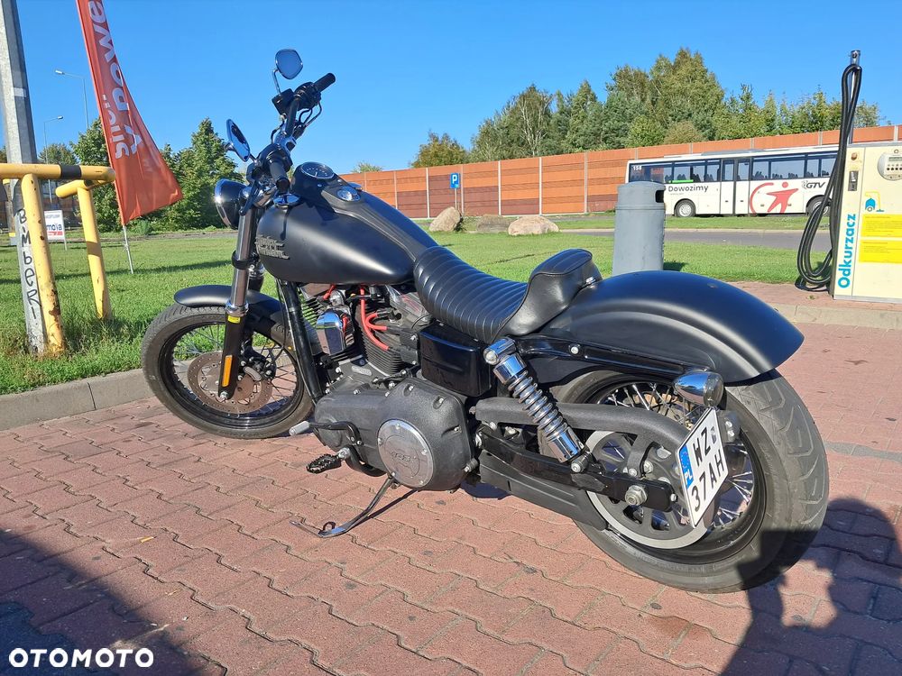 Harley-Davidson Dyna Street Bob - 1