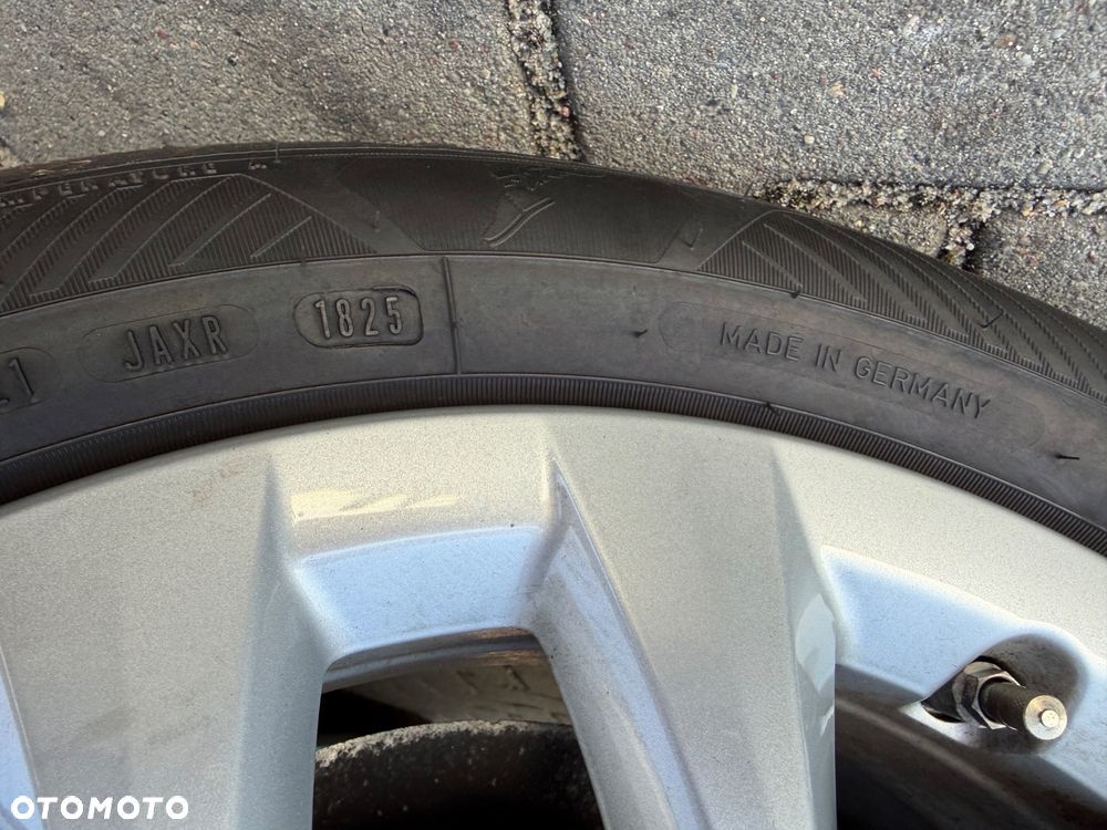 BMW Seria 2 218d - 17