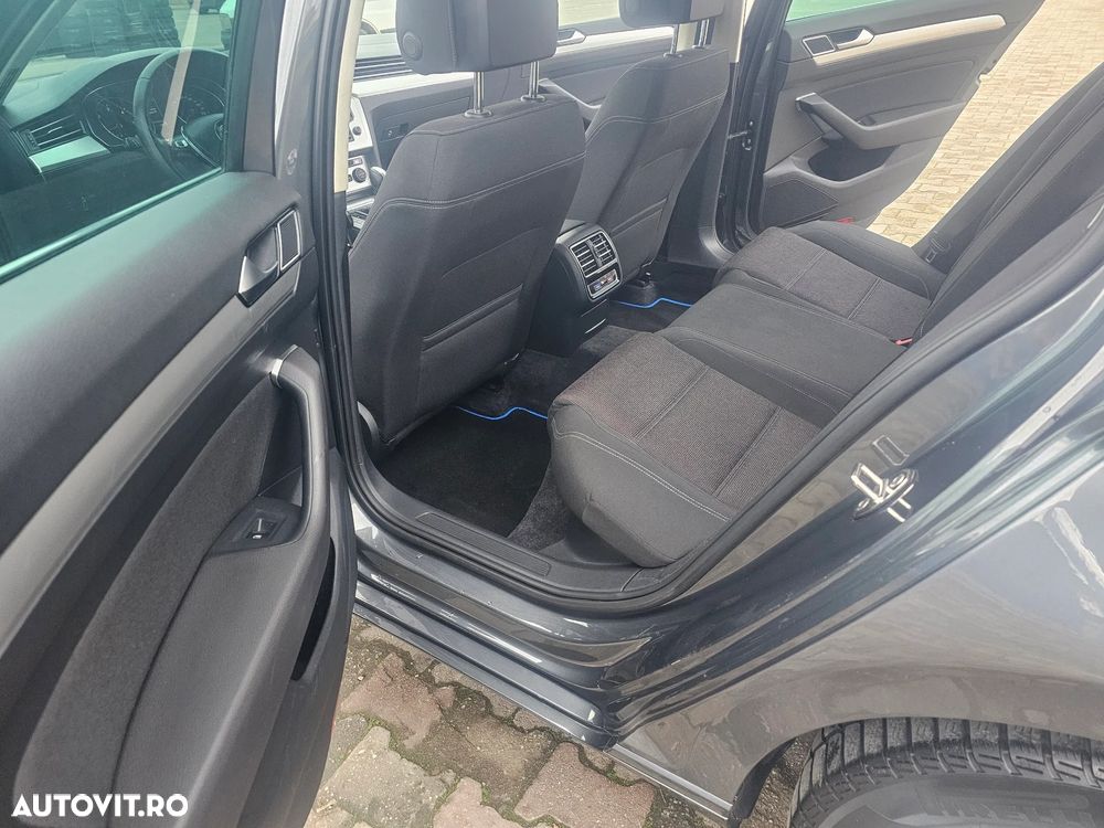 Volkswagen Passat Variant 1.6 TDI (BlueMotion Technology) DSG Comfortline - 22