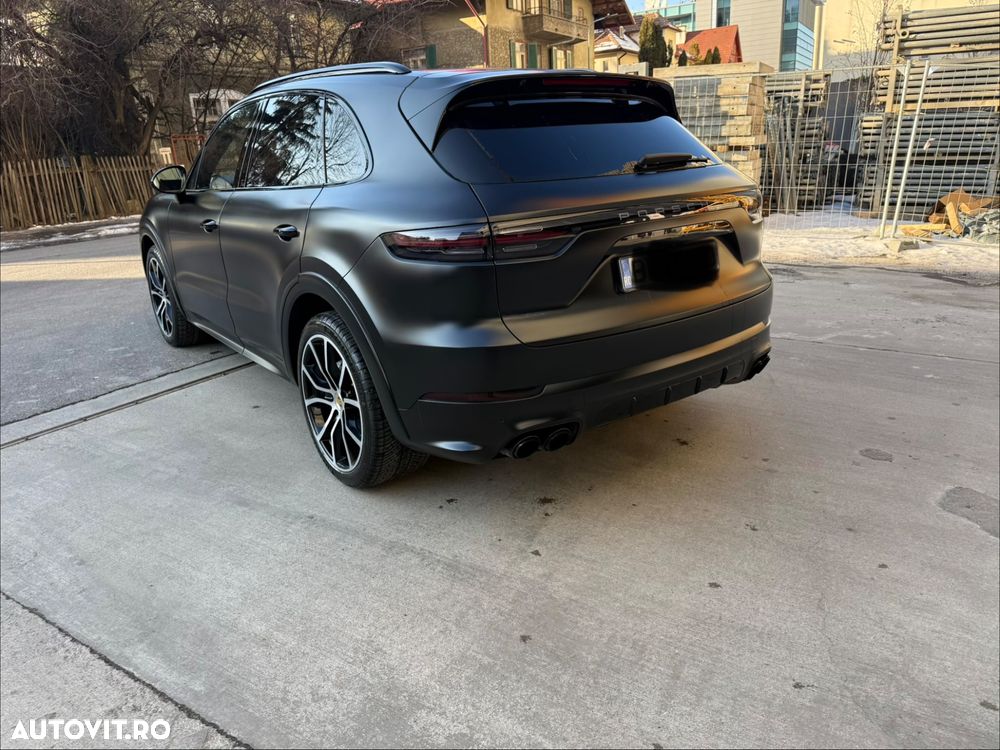 Porsche Cayenne - 16