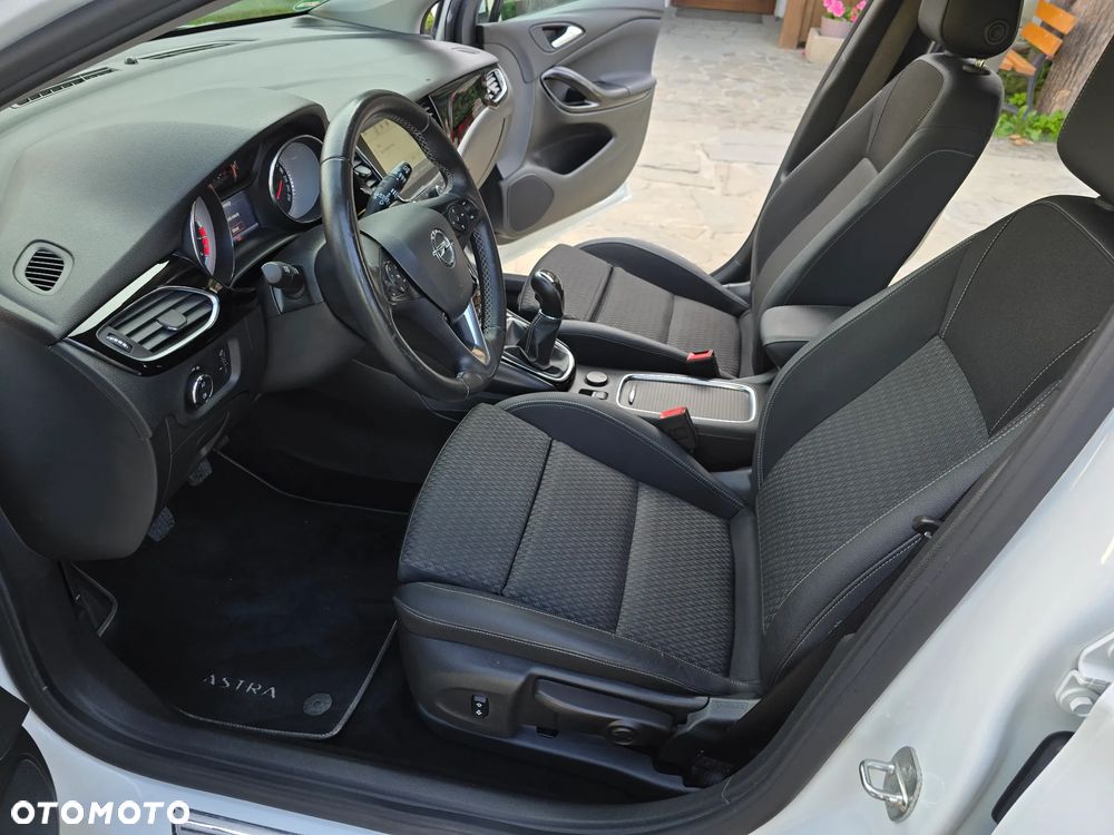 Opel Astra 1.4 Turbo Innovation - 29