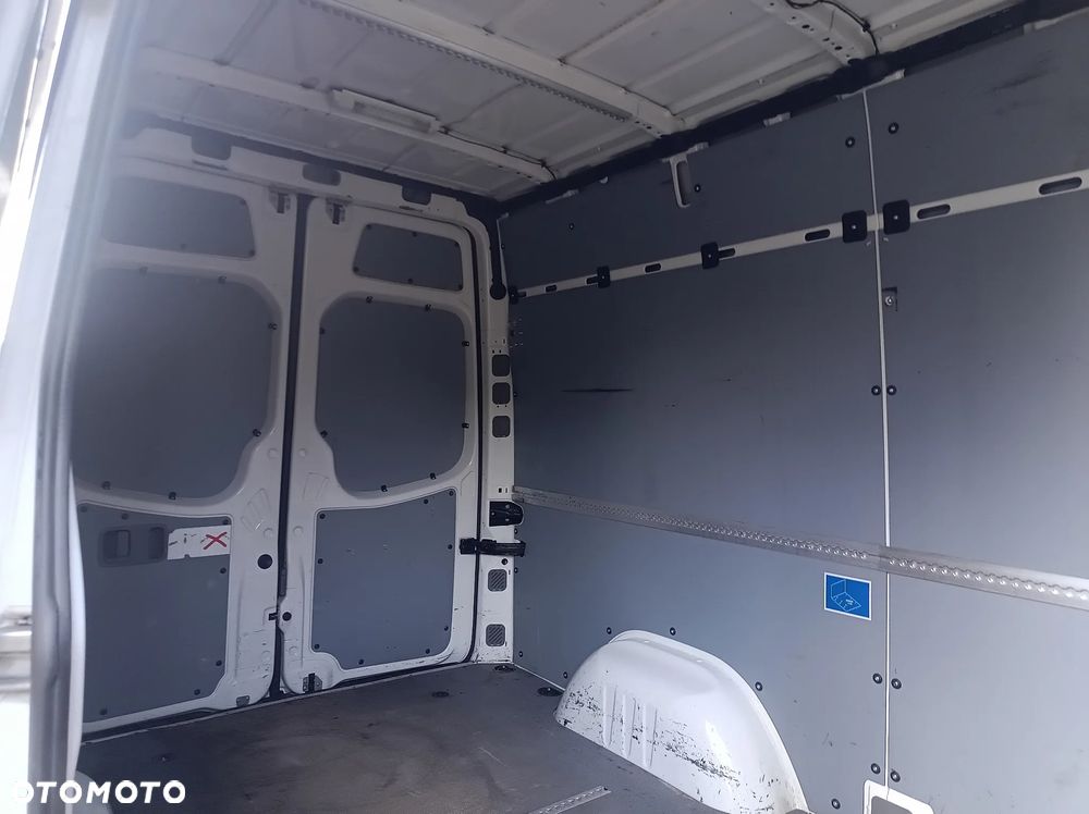 Volkswagen Crafter - 5