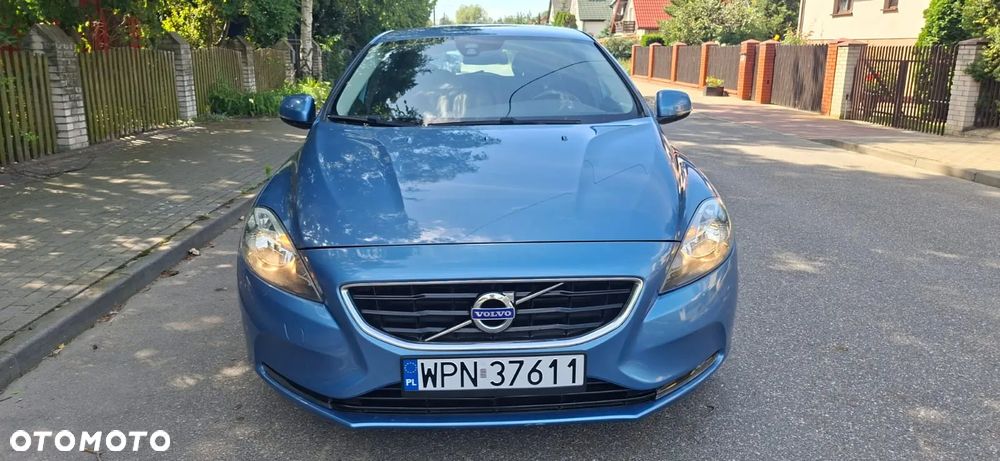 Volvo V40 D2 Momentum - 2