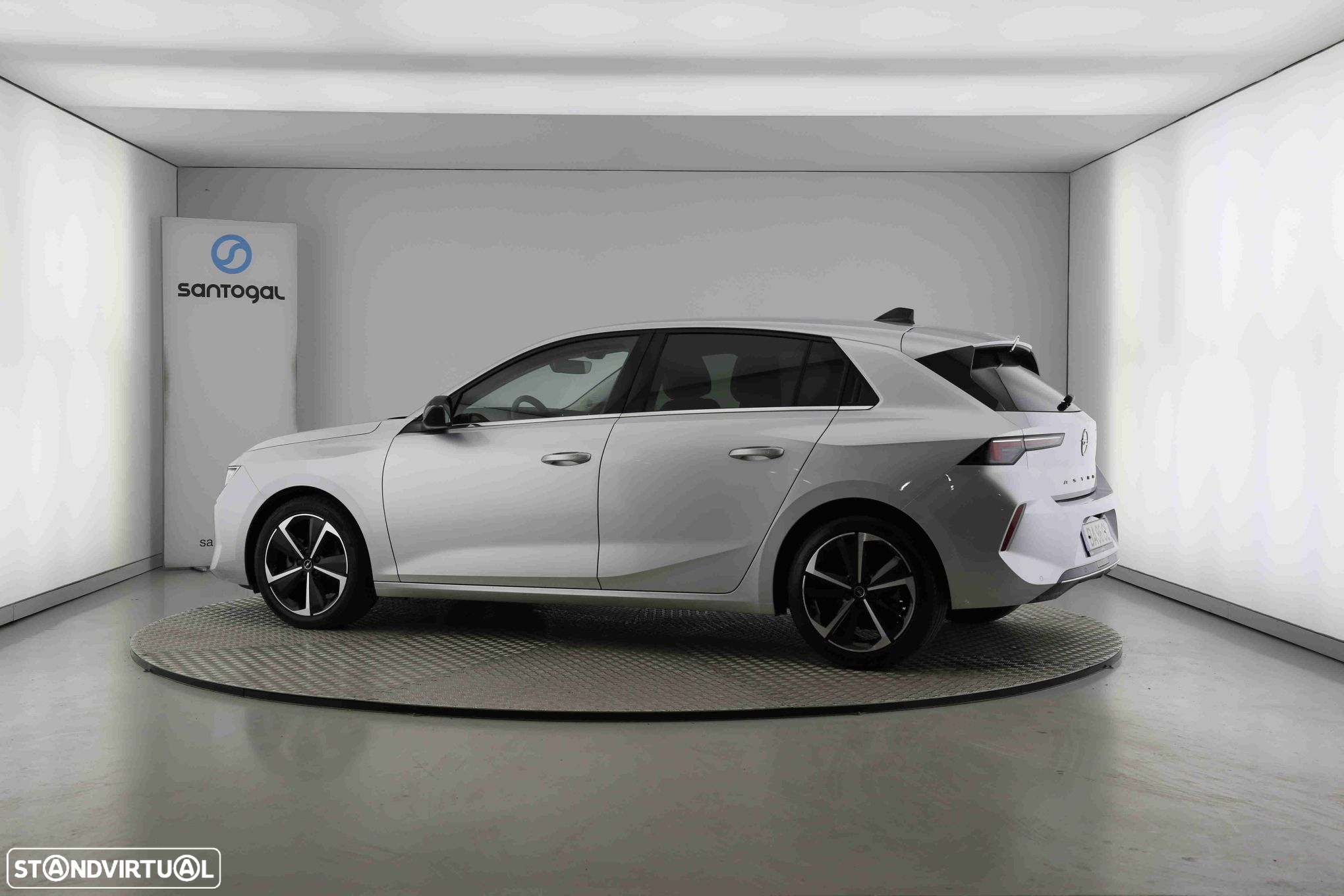 Opel Astra 1.2 T Elegance - 5