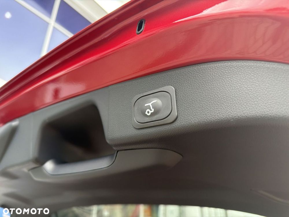 Ford Focus 1.0 EcoBoost mHEV ST-Line X - 12