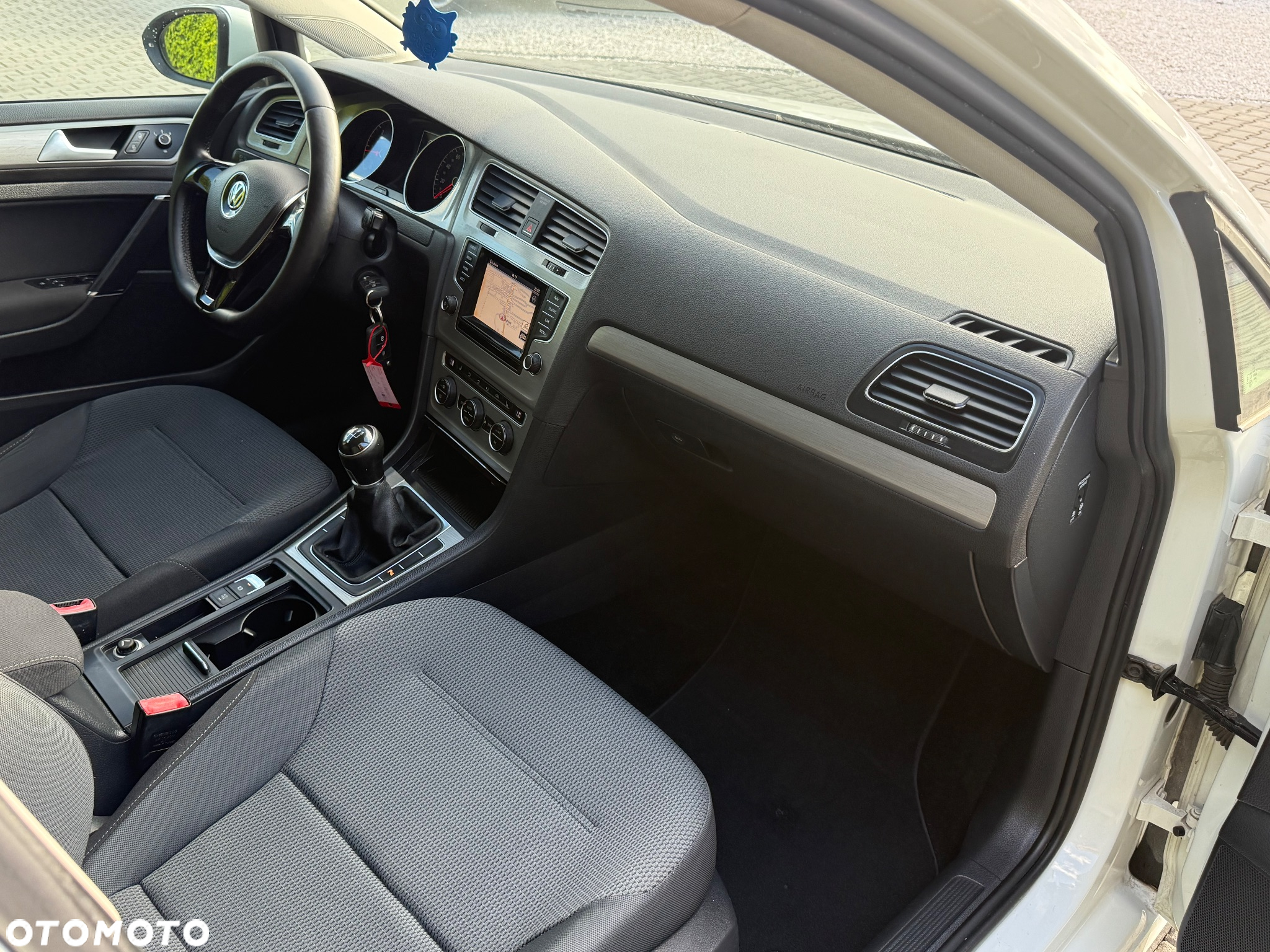 Volkswagen Golf - 11