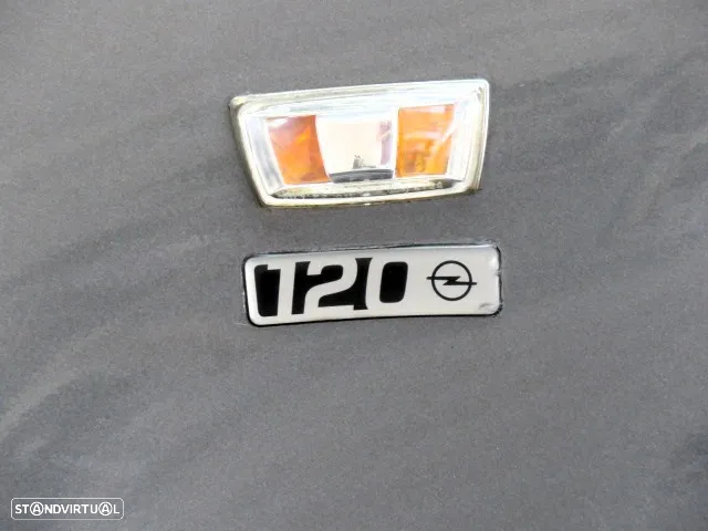 Opel Corsa 1.2 120 Anos - 6
